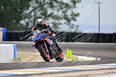 media/Apr-18-2025-TrackDaz (Fri) [[45f5874c44]]/B Group/Session 4 (Turn 6 - Outside)/